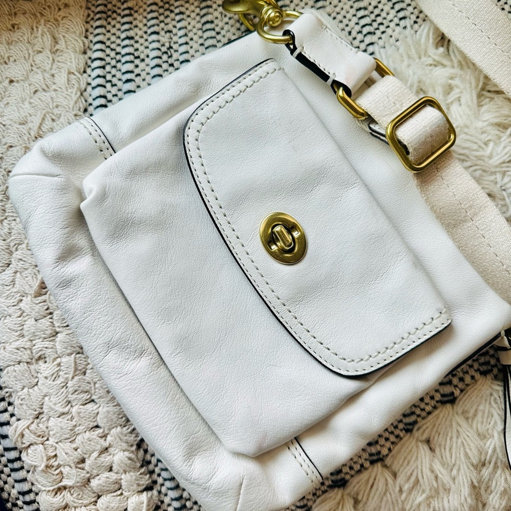 Vintage Coach Crossbody Bag.